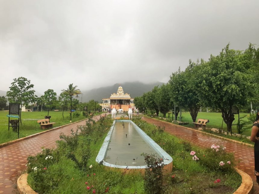 Hadshi Temple - Kids Friendly One Day Picnic Spot near Pune - aTraveler